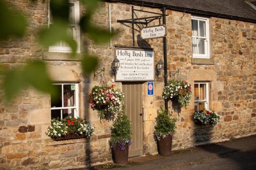 Greenhaugh Hotel | Hollybush Inn
