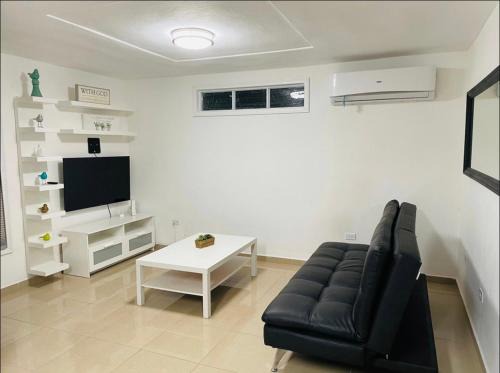 Yabucoa Apartamento | Hollywood Apartments - H