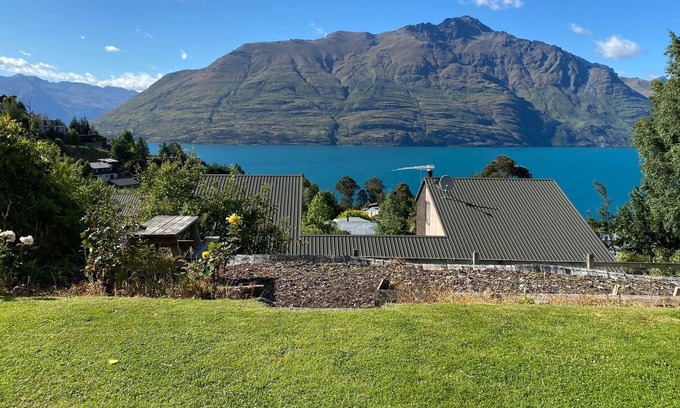 Fernhill Casa | Hogar lejos del hogar con impresionantes vistas al lago