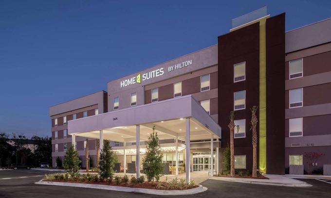 Northside Hotel | Home2 Suites by Hilton Jacksonville Airport
