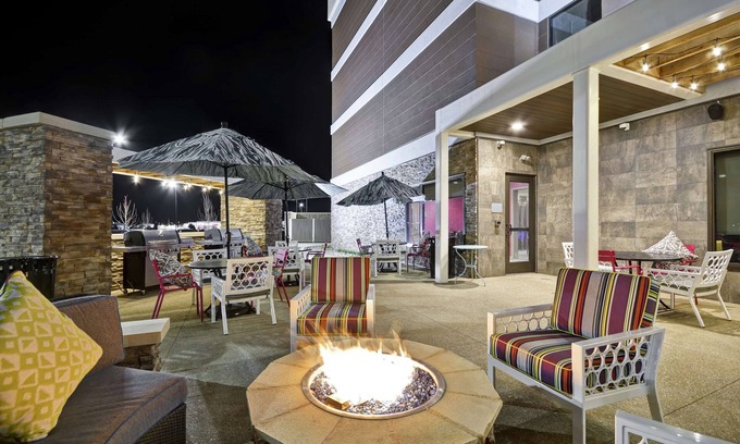 Waldron Hotel | Home2 Suites by Hilton KCI Airport