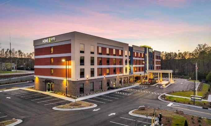 Southwest Raleigh Hotel | Home2 Suites by Hilton Raleigh West Lenovo Center