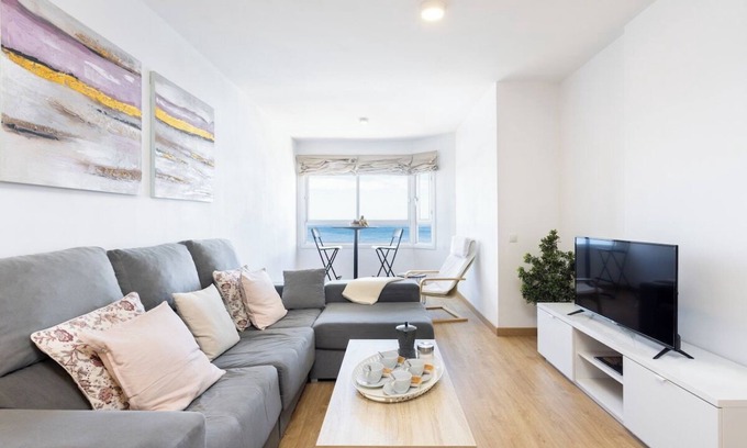 Radazul Apartamento | Home2Book Comfy Beachfront Radazul