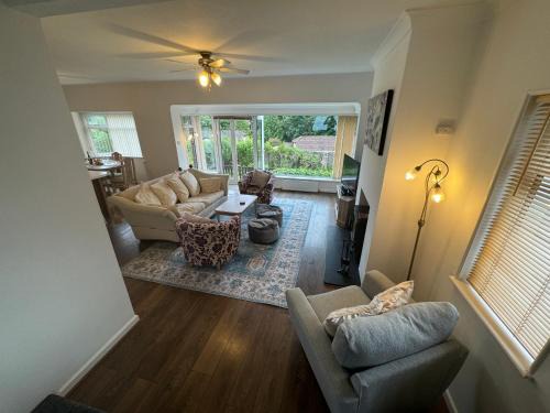 Barnstaple Casa | Homely 4 bed in Barnstaple