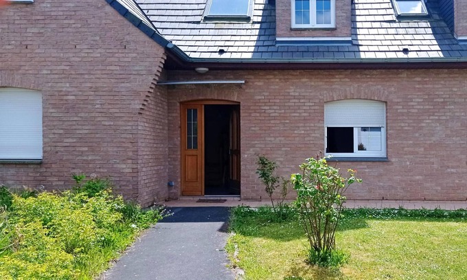 Marcoing Casa | Homerez - Espectacular casa para 6 pers. con jardín y terraza en Marcoing