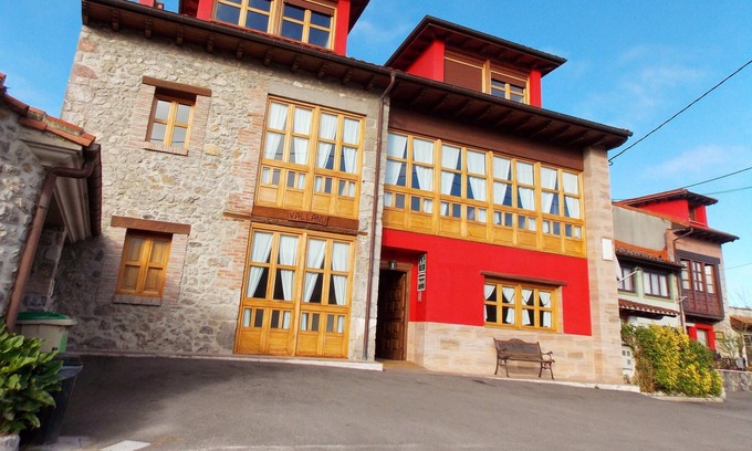 Municipio de Parres Apartamento | Homerez - Appartement 3 km away from the beach for 2 ppl. with terrace at Llanes