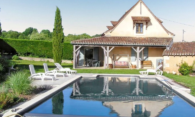 Issac Villa | Homerez - Villa encantadora en Issac con piscina privada