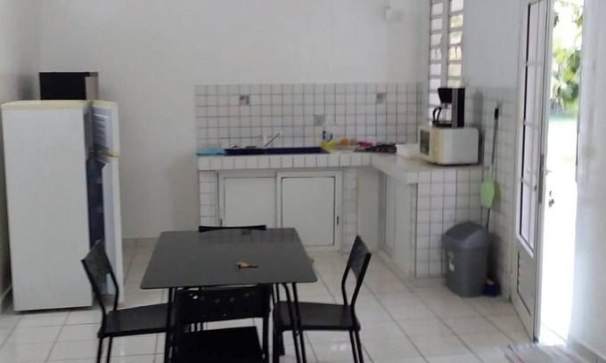 Les Mangles Casa | Homerez - Casa acogedora en Les Mangles con jardín cercado