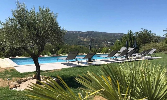 Saint-Peray Villa | Homerez - Luxury Villa in Saint-Péray with pool