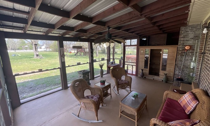 Smyrna Casa | Homey country one-level home 5 min to I24.