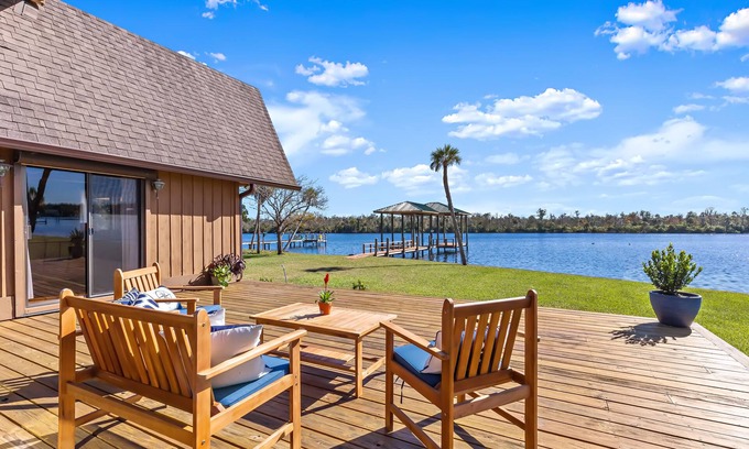 Homosassa Casa | Muelle del barco frente al río Homosassa, vista increíble, fácil acceso a manantiales y golfo