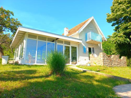 Cerevic Villa | Honey hill apartment Fruska Gora