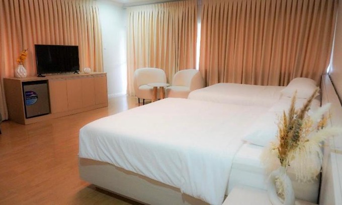 Mabolo Apartamento | Honey Suite Room 1 inside Bee Cafe Cebu