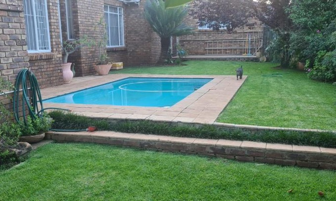 Rooihuiskraal Casa | Hornbill Helipad