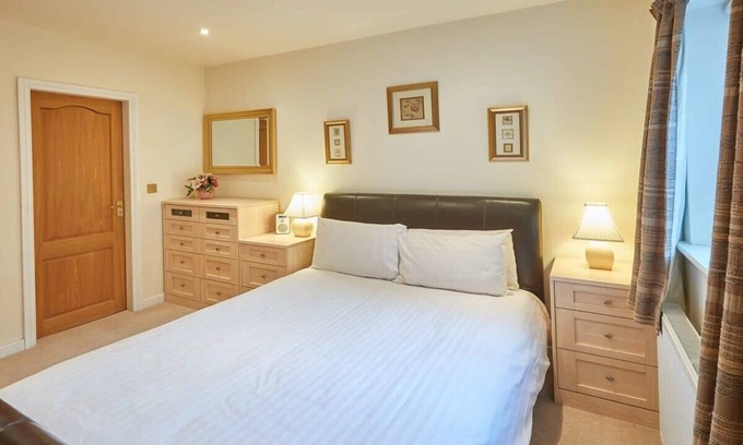 Folkton Casa | Host & Stay | The Stable