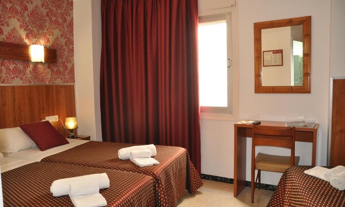 Centro de Lloret Casa | Hostal - Pensión El Amigo