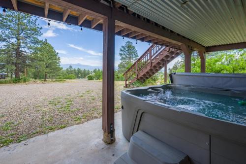 Pagosa Hills Casa | Hot Tub + Views | Cozy Retreat