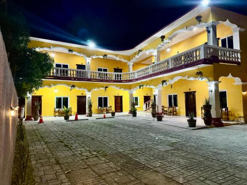 San Benito Hotel | Hotel Alfa y Omega