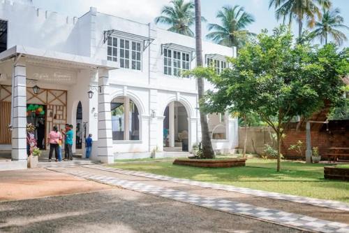 Medirigiriya Hotel | Hotel ART HAVEN