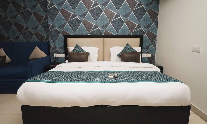 Karol Bagh Hotel | Hotel B Continental