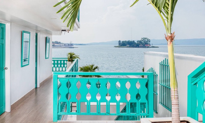 Flores Hotel | Hotel Casa Turquesa