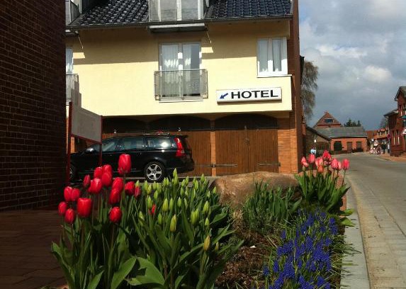 Bredstedt Hotel | Hotel Die Friesenhalle