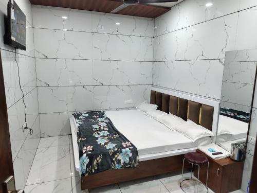 Ujjain Hotel | Hotel DIVYA DARSHAN