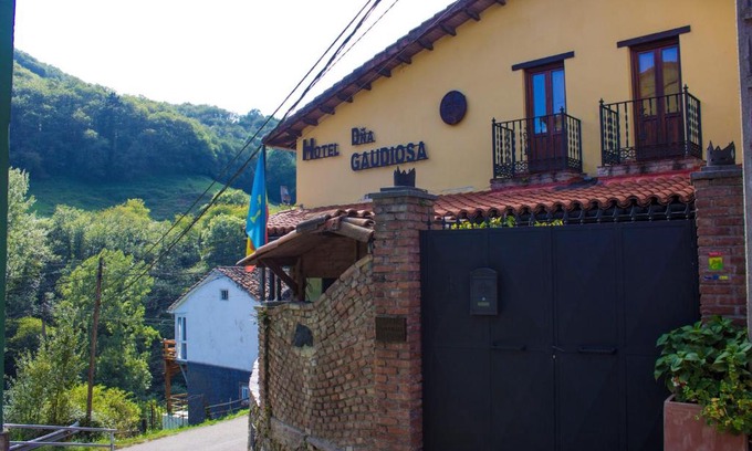 Pola de Lena Hotel | Hotel Doña Gaudiosa