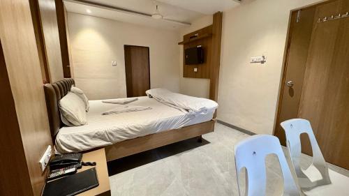 Nerul Cabina | Hotel Dwani Palace