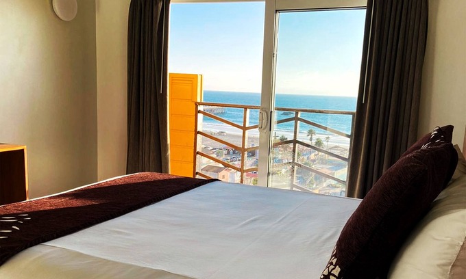 Rosarito Hotel | Hotel Festival Plaza Playas Rosarito