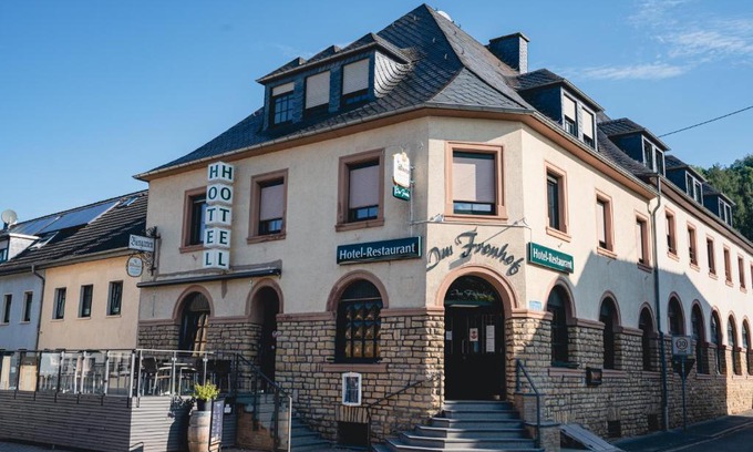 Mettendorf Hotel | Hotel Fronhof Mettendorf