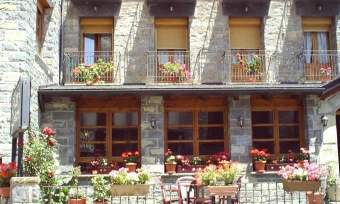 Broto Hotel | Hotel Gabarre