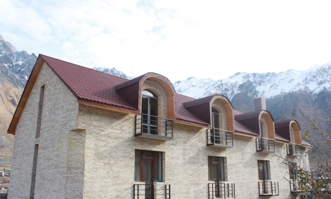 Stepantsminda Hotel | Hotel Gergeti