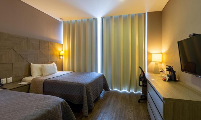 León Hotel | Hotel Glow Point - Mulza