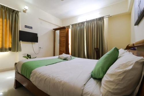 Pimple Saudagar Hotel | Hotel Grand View - Pimple Saudagar