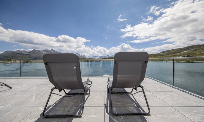 Obergoms Hotel | Hotel Grimsel Passhöhe