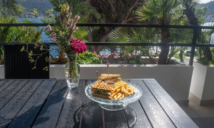 Cove Rogacic Casa | Hotel Issa - Double Room Park View 20