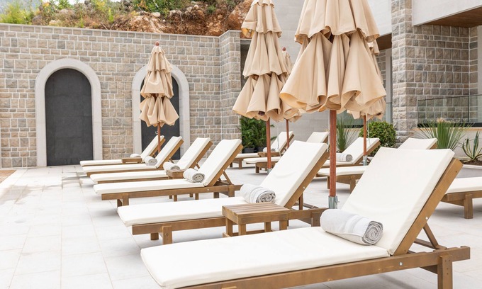 Przno Complejo | Hotel kingStone Budva