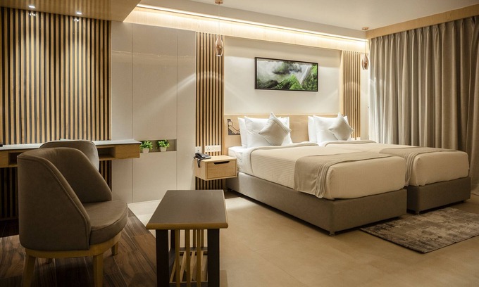 Berhampore Hotel | HOTEL LAKE VIEW