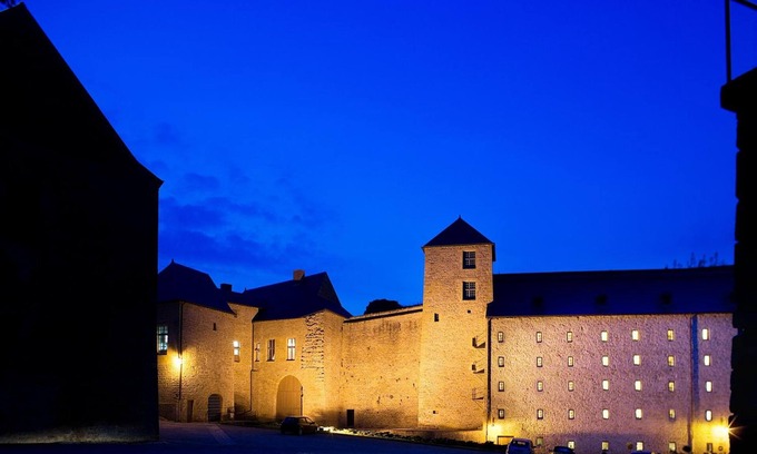 Sedan Hotel | Hotel Le Château Fort