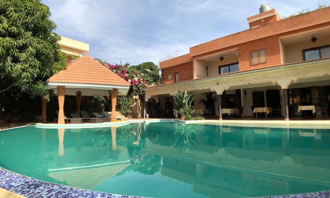 Saly Cama Y Desayuno | HOTEL Le Clos Des Papillons