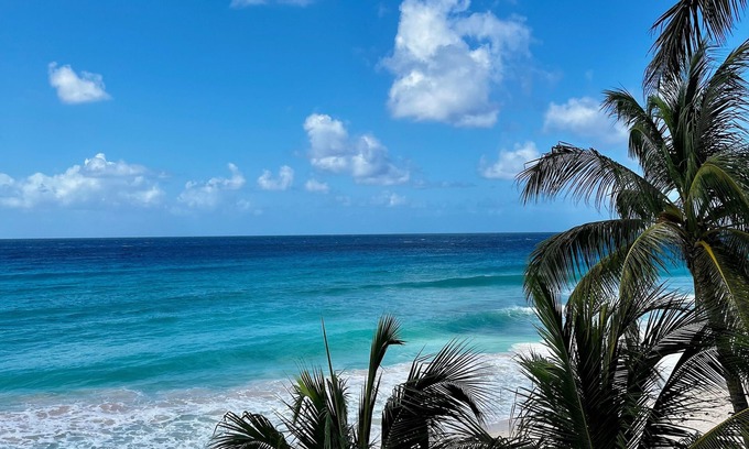 St. Lawrence Gap Hotel | Hotel Le Roy