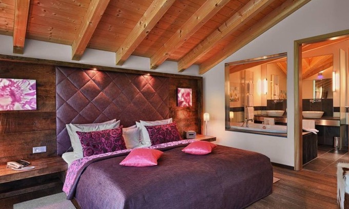 Oberammergau Casa | Hotel Maximilian - Double room Deluxe (with extra bed)