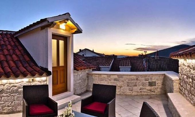Trogir Hotel | Hotel Monika