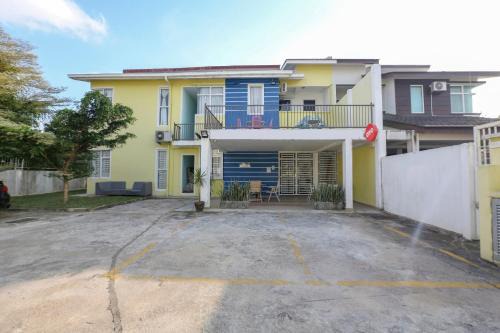 Kampung Merbau Patah Hotel | Hotel O Come Inn Premium