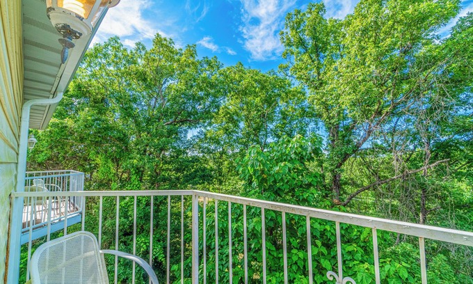 Eureka Springs Hotel | Hotel O Eureka Springs - Christ Of Ozark Area