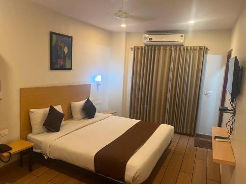 Parvathipuram Hotel | Hotel O Parvathipuram Railway Station Road Formerly Siva Karthikeya Residency