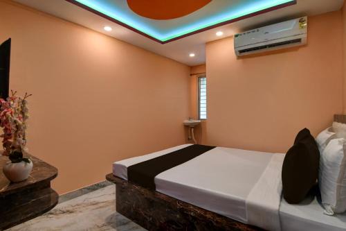 Madanpur Hotel | Hotel O Prasad Inn