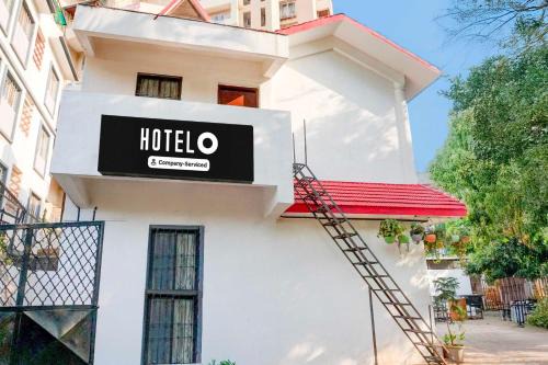 Baner Hotel | Hotel O Pune Girme Park Bus Station