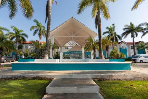 Ah-kim-Pech Hotel | Hotel Ocean View
